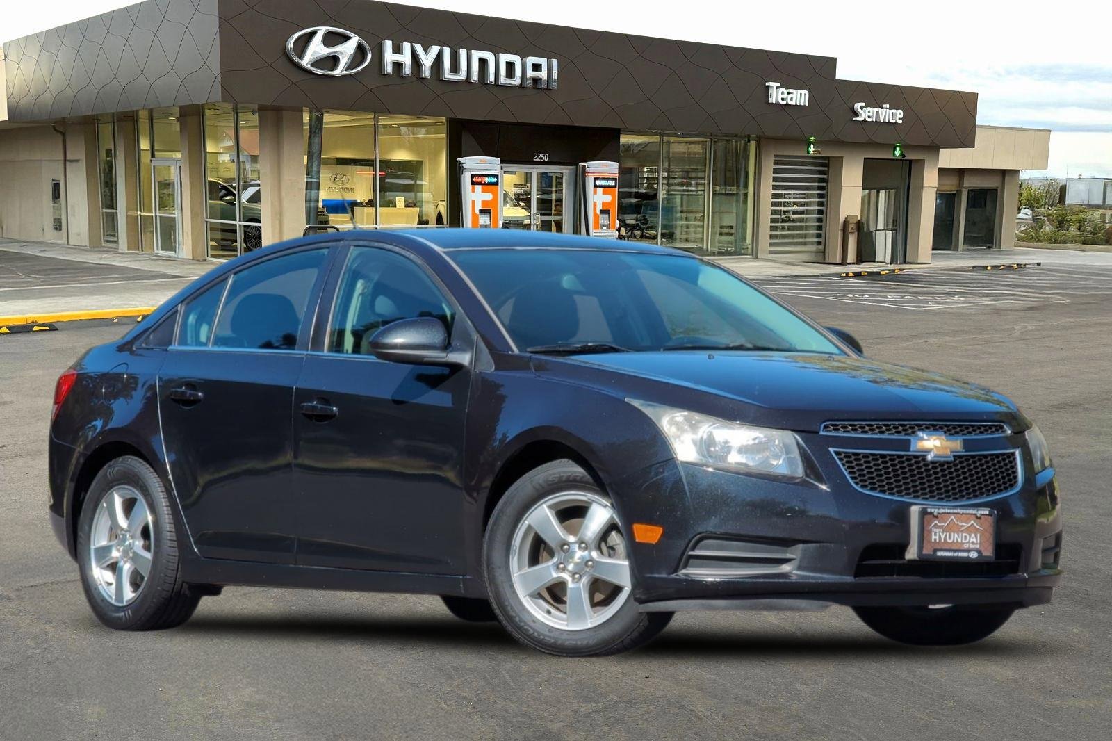 Used 2014 Chevrolet Cruze LT image 2