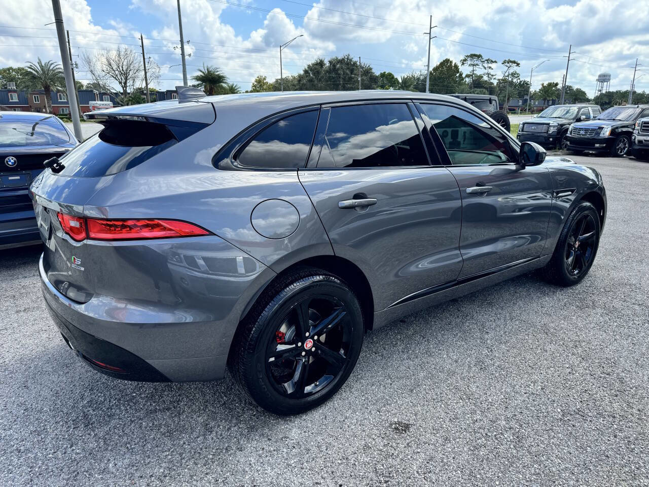 Used 2019 Jaguar F-PACE S image 5