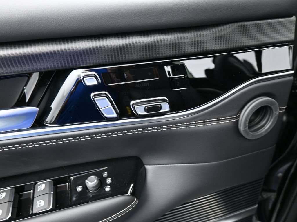 New 2026 Jeep Grand Wagoneer L Summit AWD/4WD image 15
