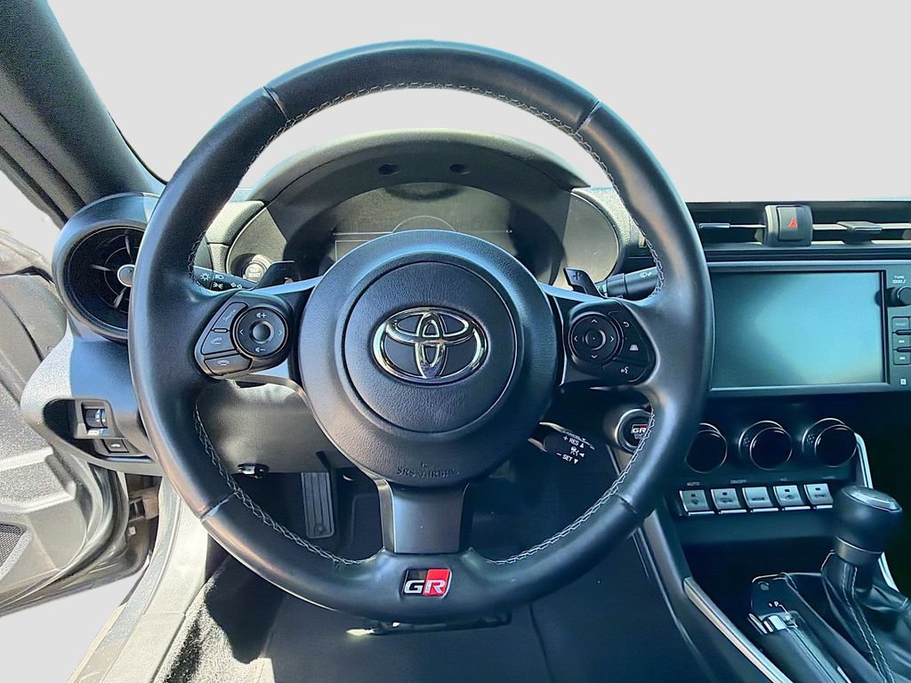 Used 2023 Toyota GR86 RWD image 11