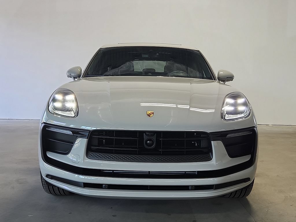 New 2026 Porsche Macan AWD/4WD image 8