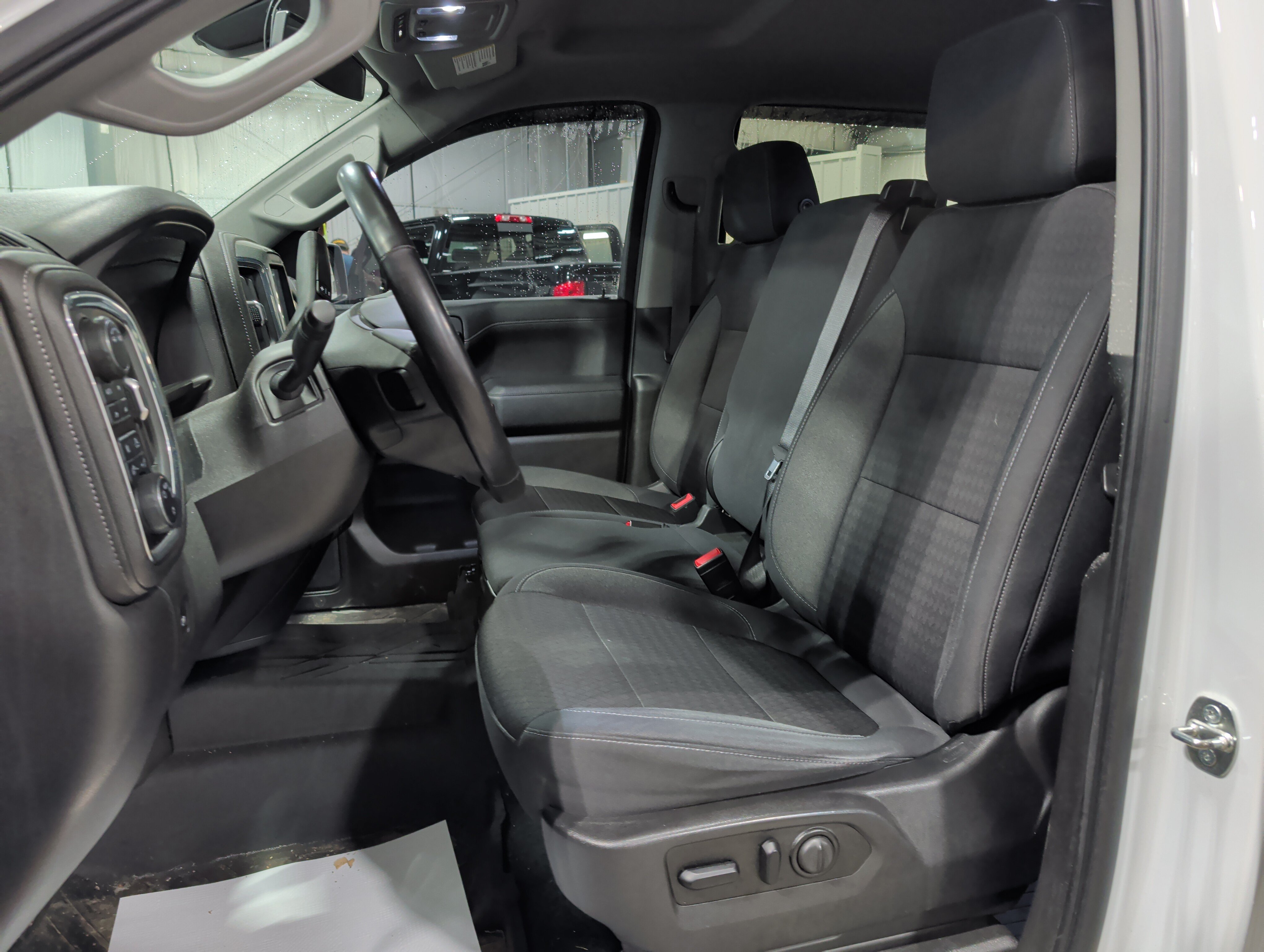 Used 2021 Chevrolet Silverado 1500 RST AWD/4WD image 8
