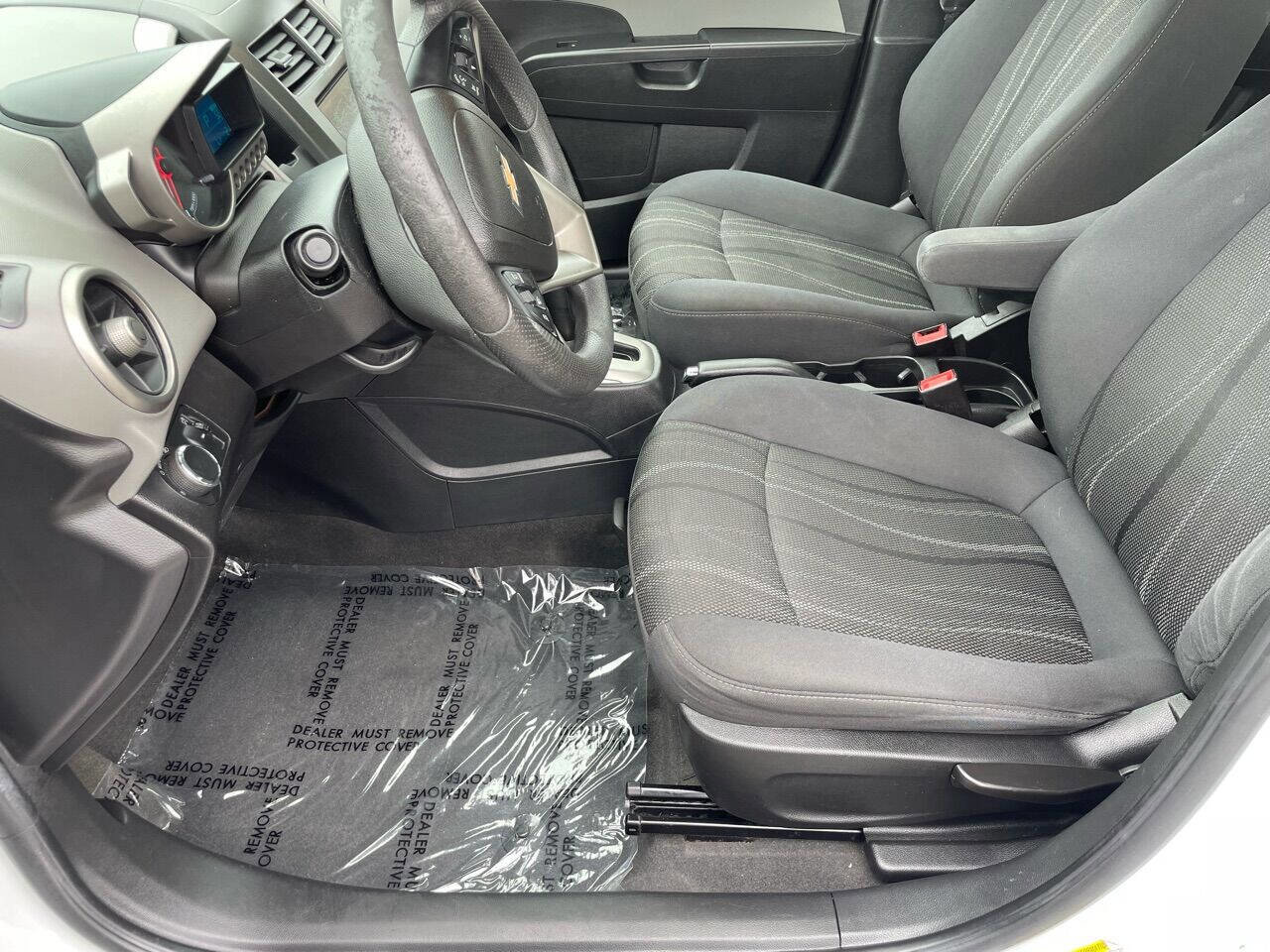 Used 2016 Chevrolet Sonic LT image 9