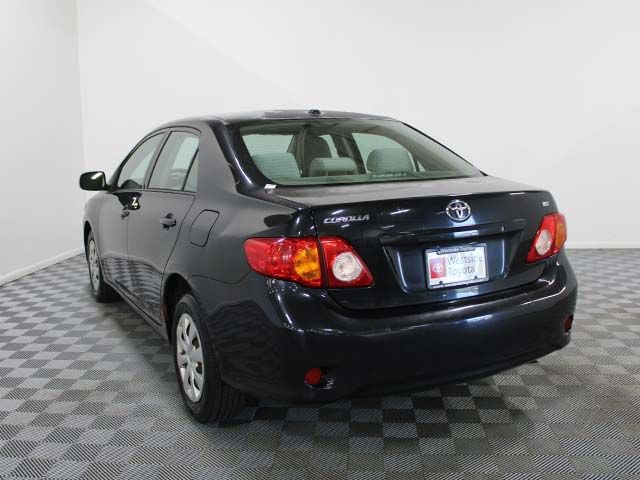 Used 2010 Toyota Corolla LE FWD image 4