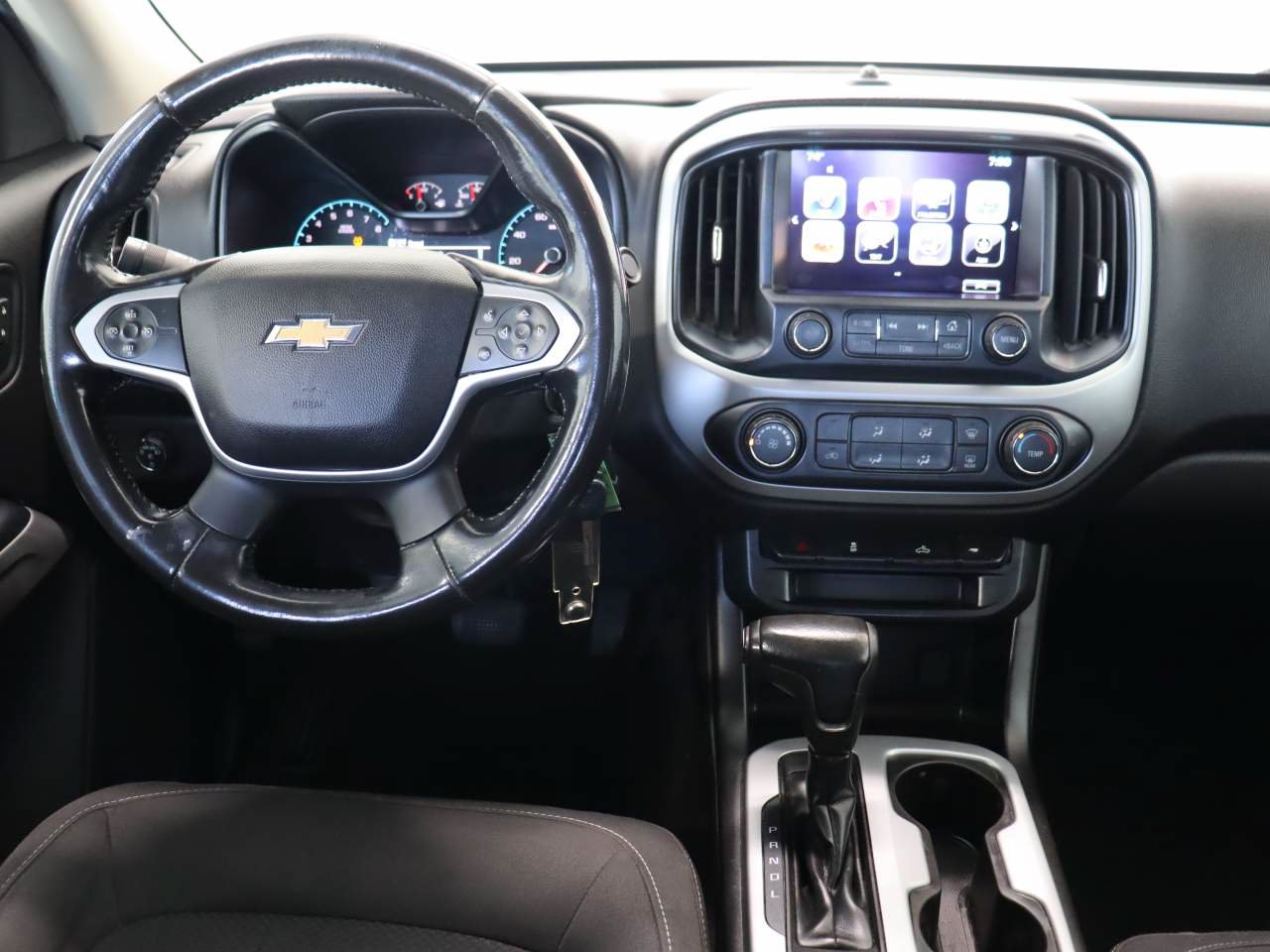 Used 2017 Chevrolet Colorado LT w/ LT Convenience Package RWD image 11