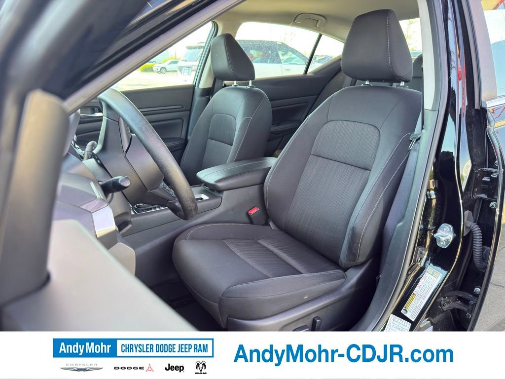 Used 2025 Nissan Altima 2.5 SV FWD image 5