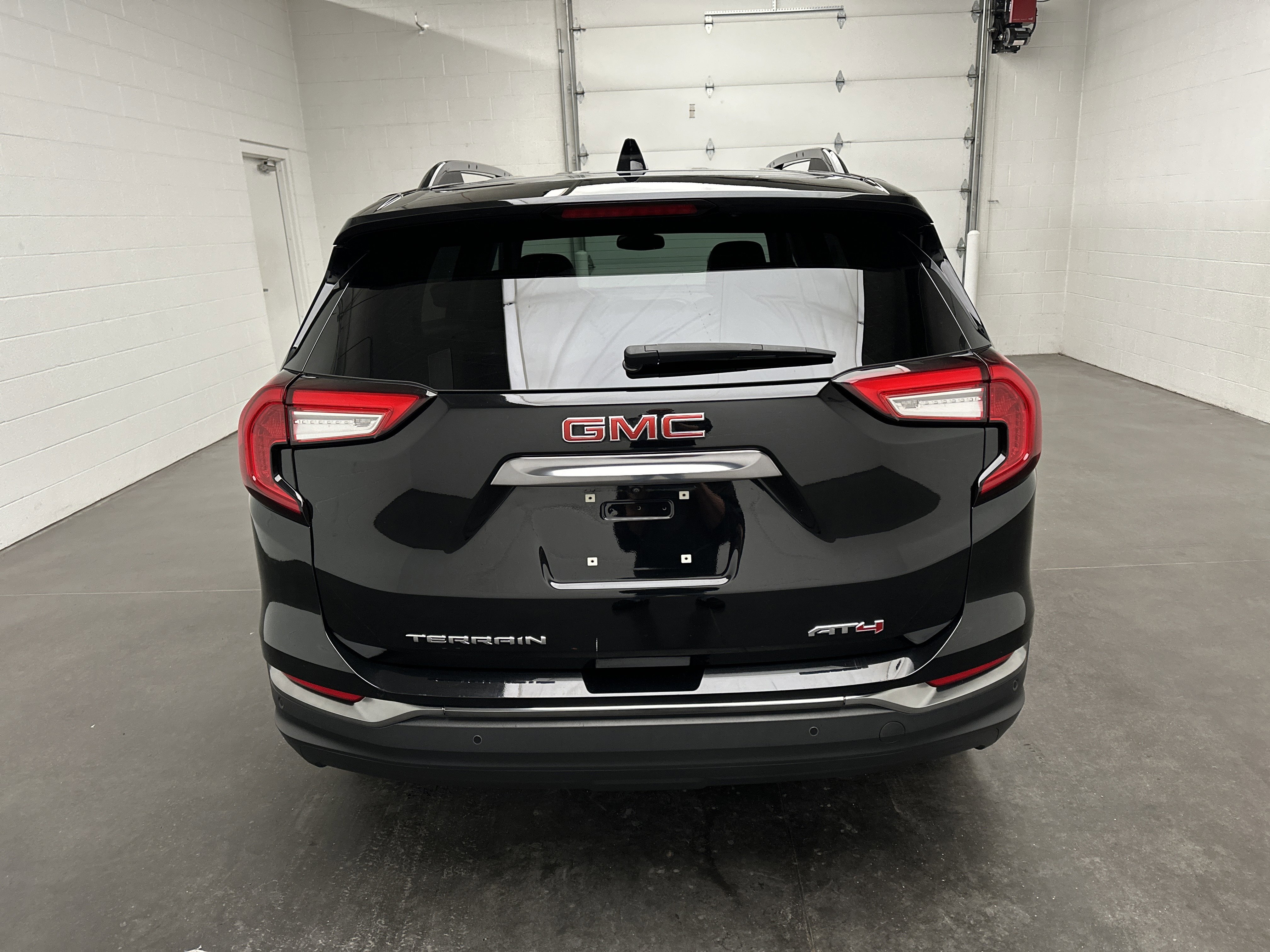 Used 2022 GMC Terrain AT4 w/ Infotainment Package II AWD/4WD image 8