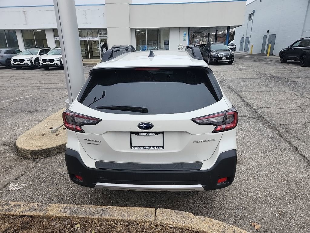 Used 2025 Subaru Outback Limited image 4