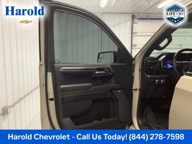 Used 2022 GMC Sierra 1500 AT4 w/ AT4 Preferred Package image 14