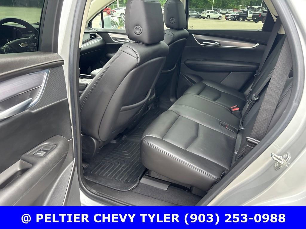 Used 2018 Cadillac XT5 Luxury w/ Driver Awareness Package FWD image 19