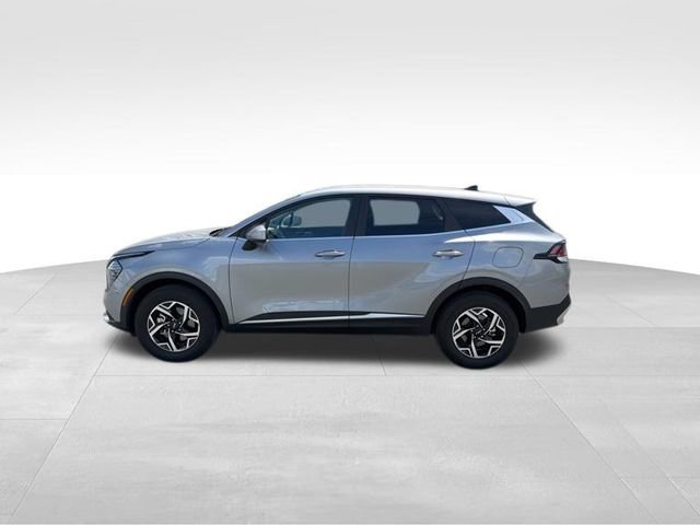 Used 2024 Kia Sportage LX AWD/4WD image 5