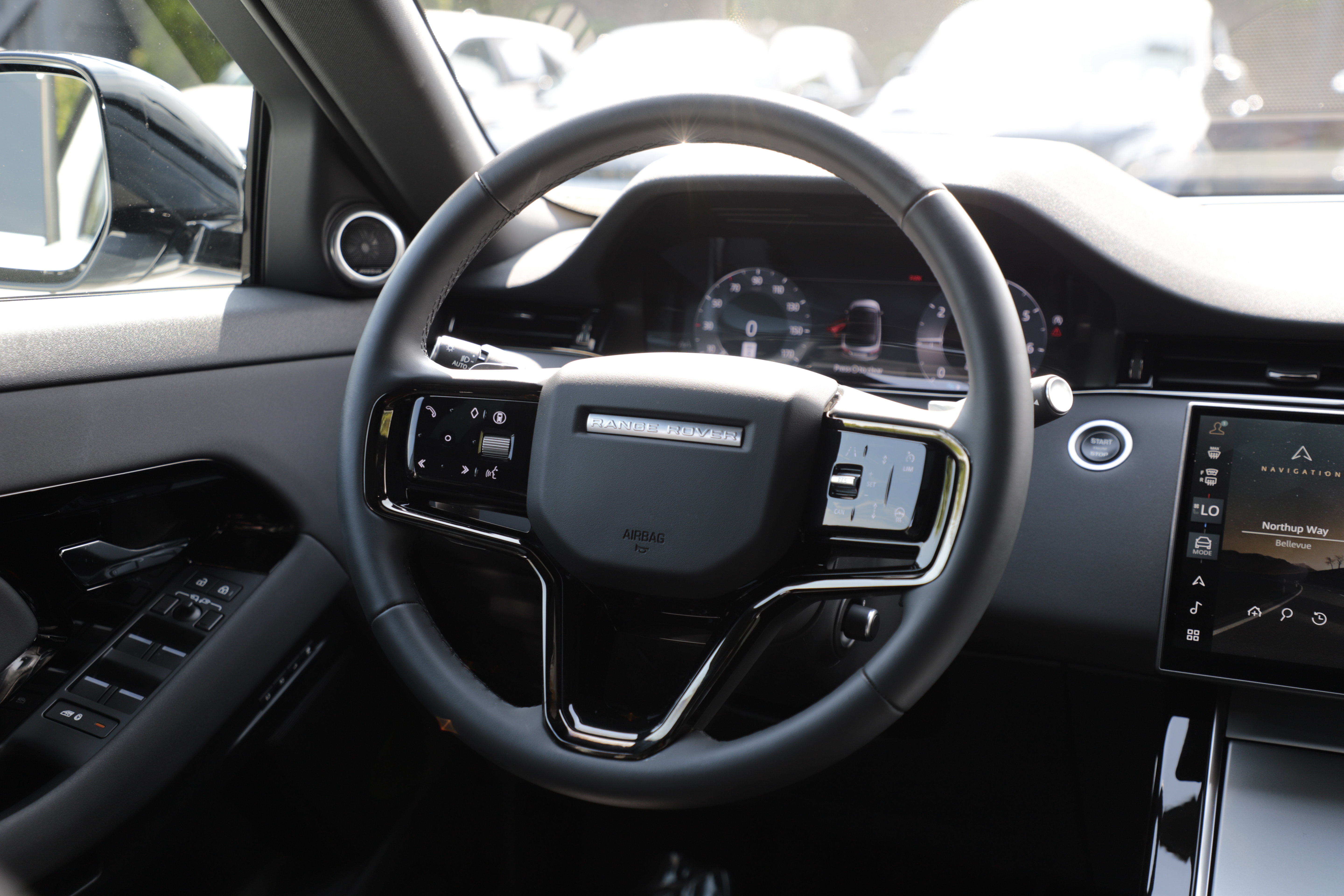 Used 2024 Land Rover Range Rover Evoque S AWD/4WD image 19