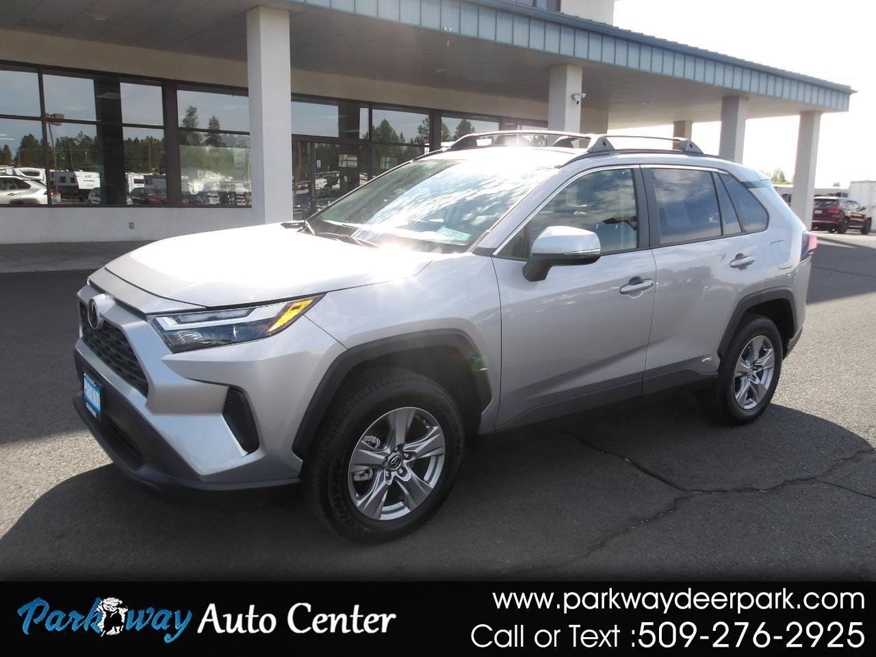 Used 2025 Toyota RAV4 LE AWD/4WD image 1
