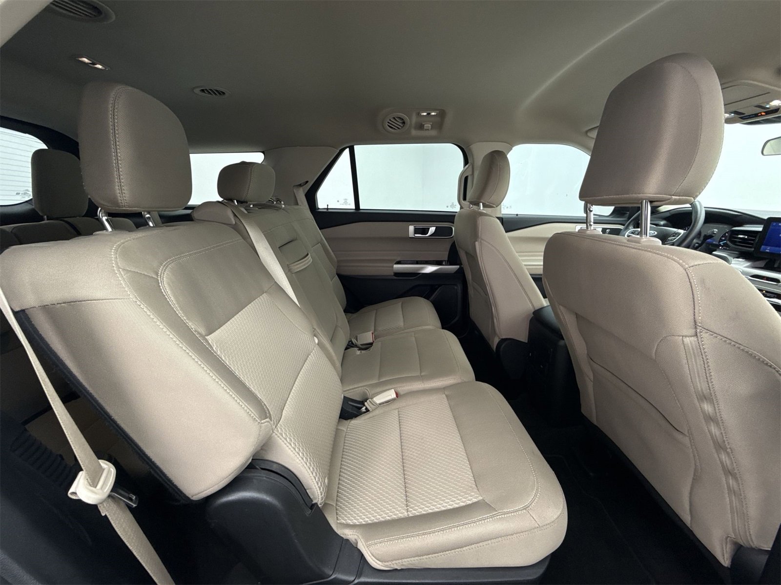 Used 2023 Ford Explorer XLT w/ Class IV Trailer Tow Package image 37