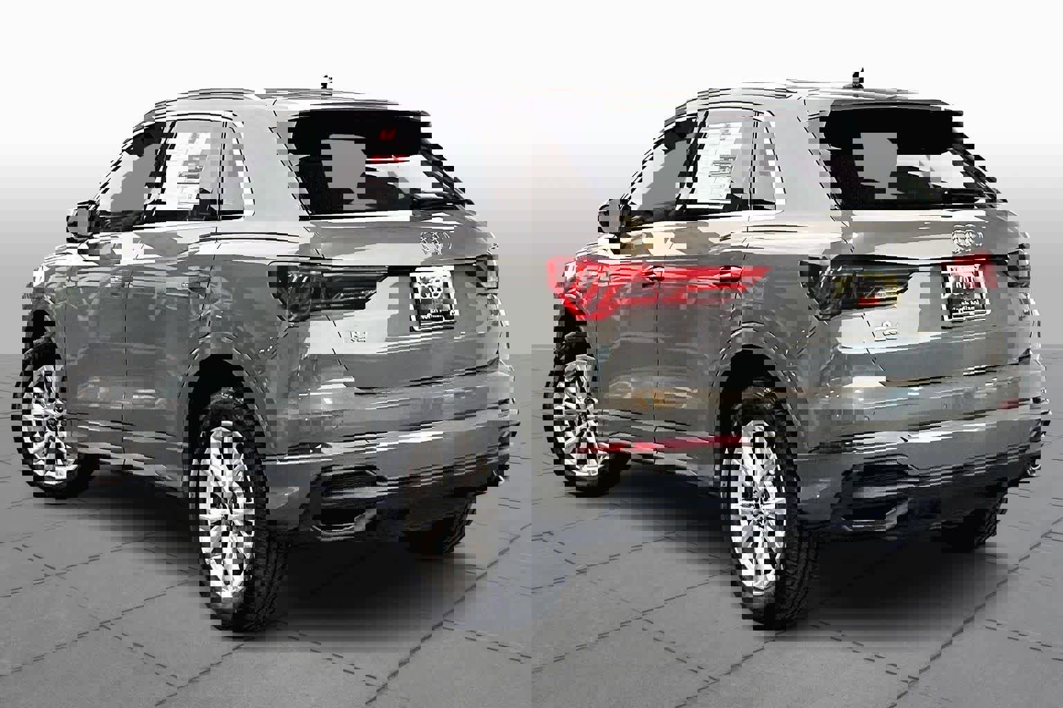 Used 2023 Audi Q3 2.0T Premium w/ Convenience Package image 11