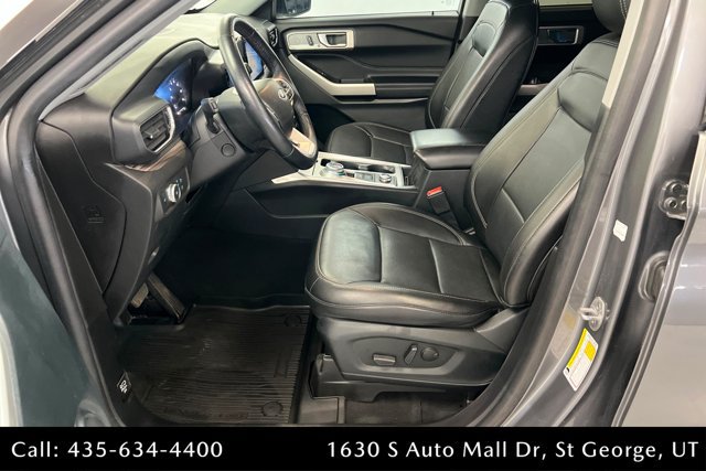 Used 2022 Ford Explorer Limited w/ Equipment Group 301A AWD/4WD image 17