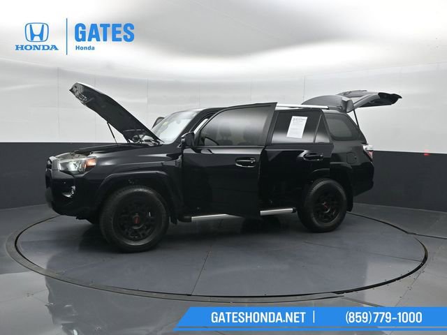 Used 2024 Toyota 4Runner SR5 Premium w/ Moonroof Package AWD/4WD image 54