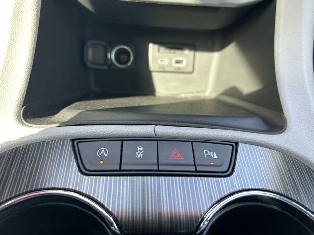 Used 2023 GMC Acadia SLT image 32