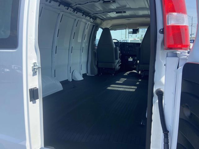 New 2026 GMC Savana 2500 w/ Driver Convenience Package image 8