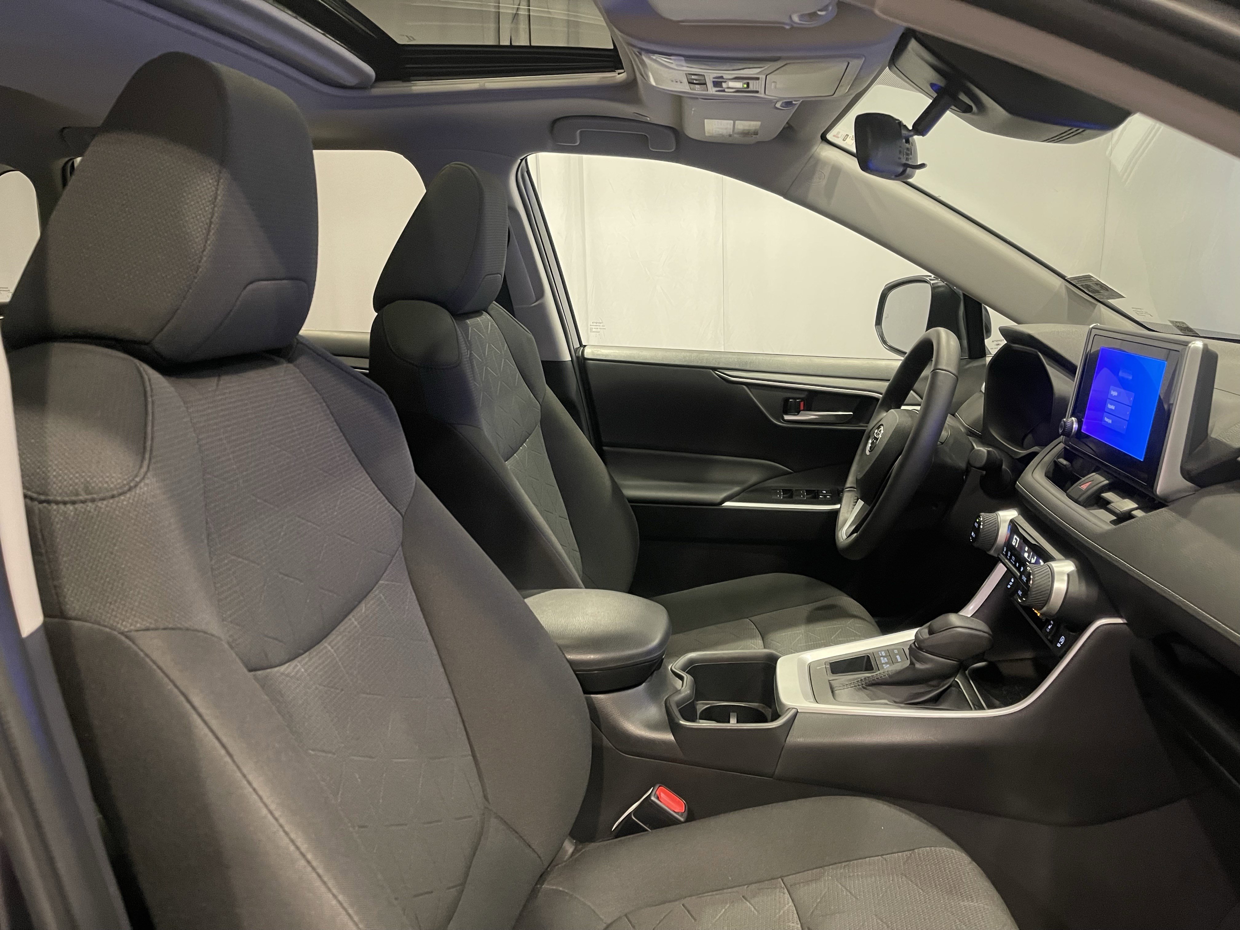 Used 2023 Toyota RAV4 XLE image 16