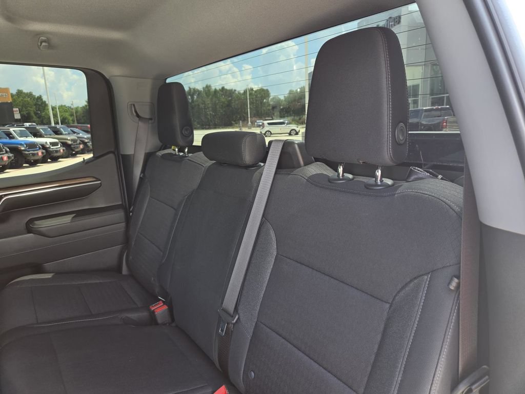 Used 2023 Chevrolet Silverado 1500 LT w/ Z71 Off-Road Package AWD/4WD image 31