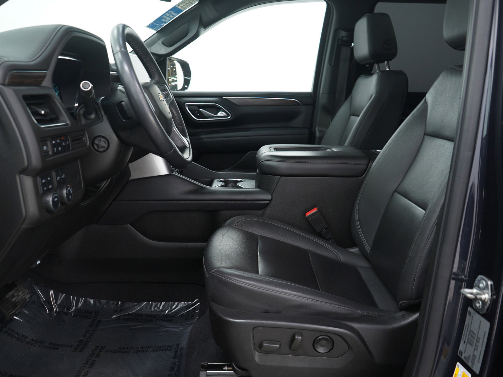 Used 2022 Chevrolet Suburban LT w/ Luxury Package image 25