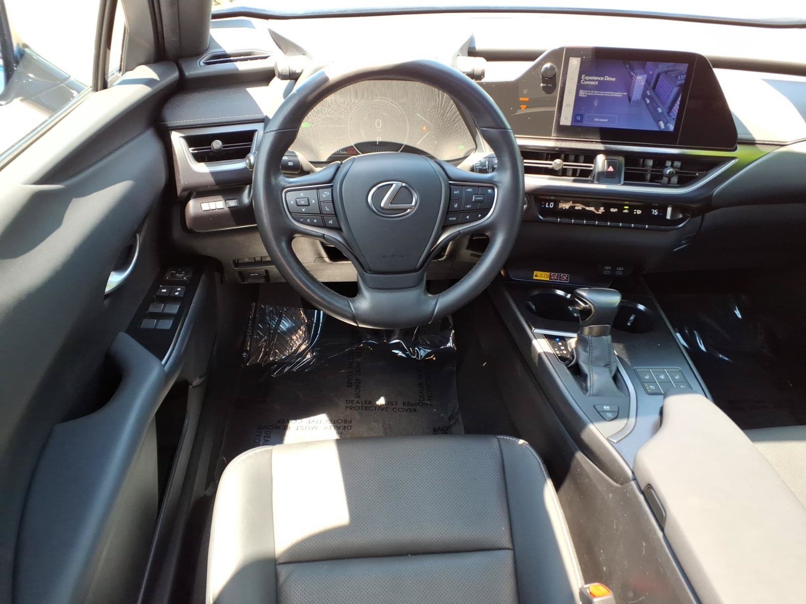 Used 2024 Lexus UX 250h AWD w/ Premium Package image 9