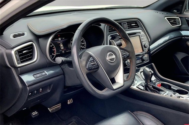 Used 2023 Nissan Maxima SR w/ Sport Mat Group image 11