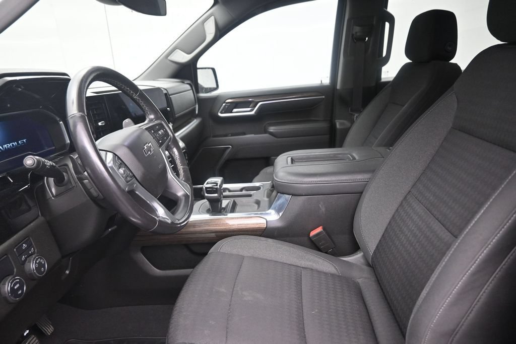 Used 2022 Chevrolet Silverado 1500 LT RWD image 12