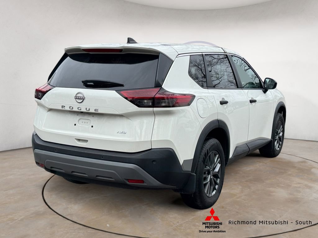 Used 2022 Nissan Rogue S image 3