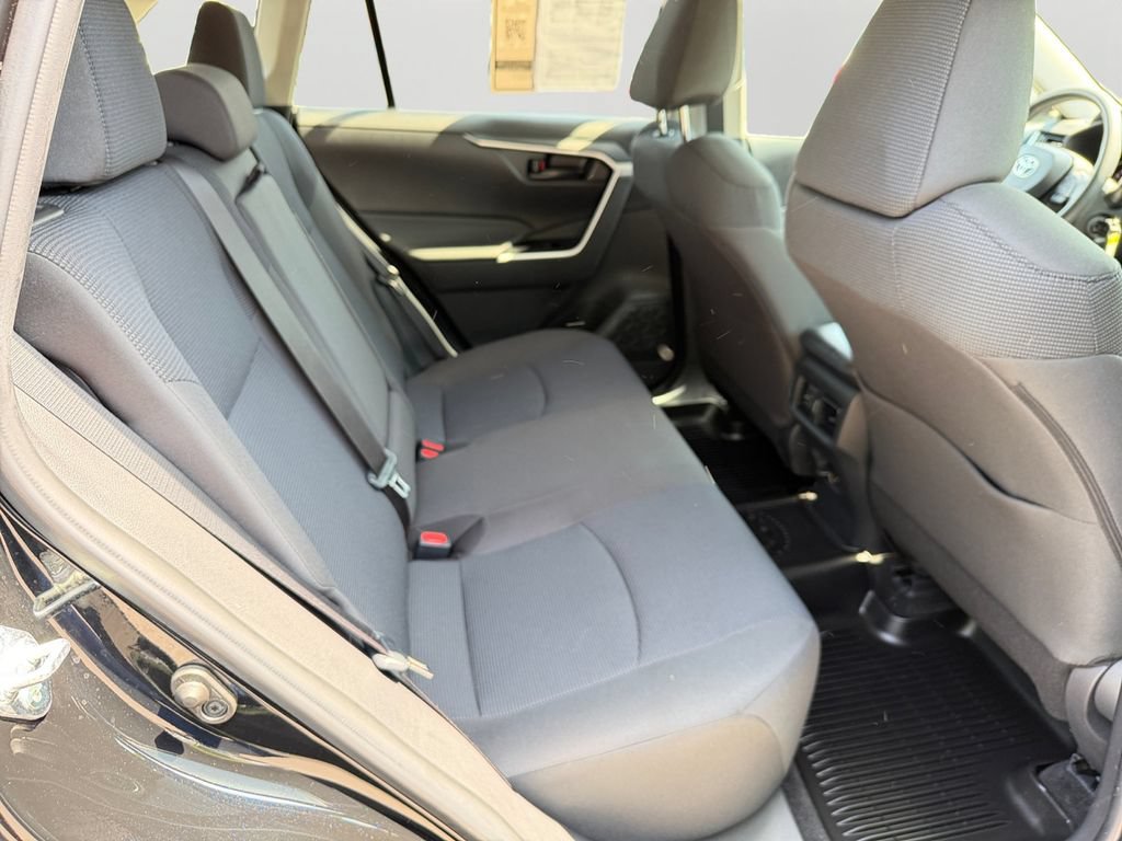 Used 2023 Toyota RAV4 LE FWD image 13