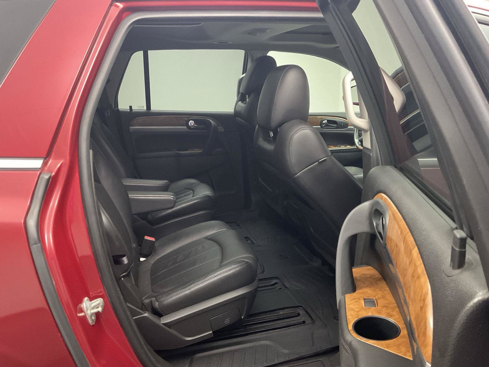 Used 2012 Buick Enclave Leather FWD image 26
