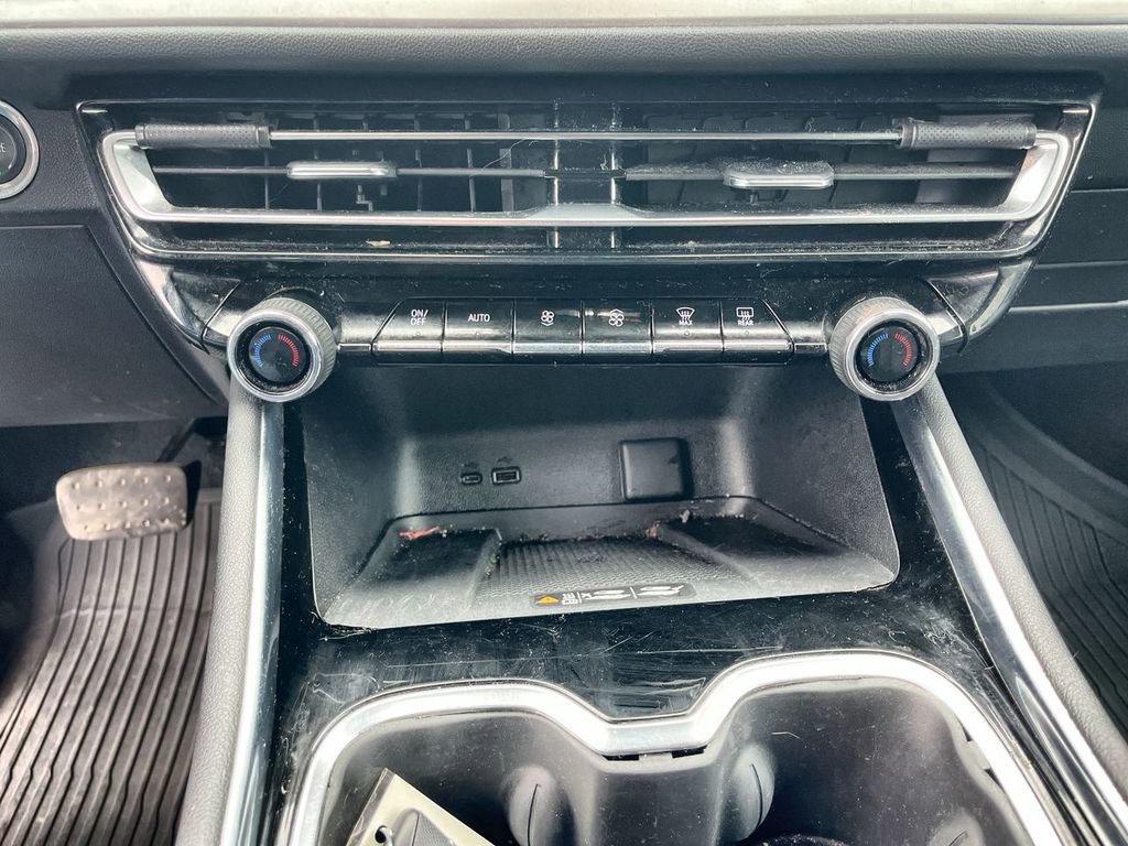 Certified 2024 Chevrolet Traverse LT image 17