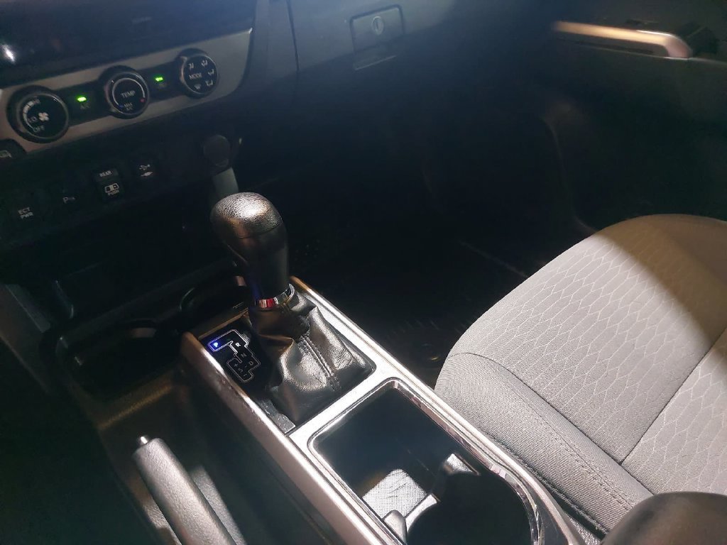 Used 2018 Toyota Tacoma SR5 RWD image 24
