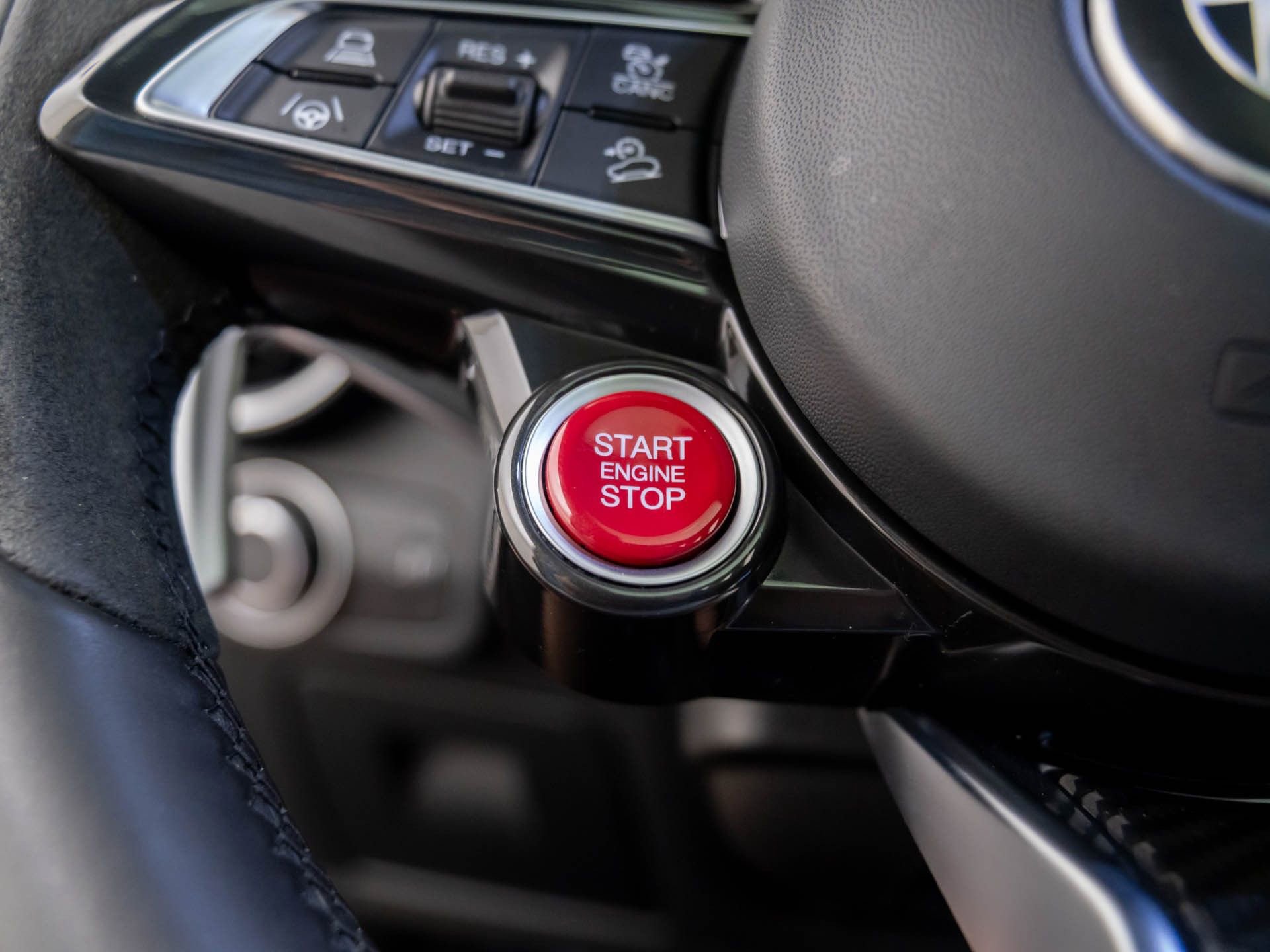 Used 2024 Alfa Romeo Stelvio Quadrifoglio w/ Active Assist Plus Package image 21