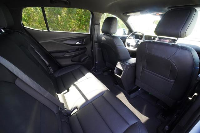 Used 2025 Buick Envista Sport Touring FWD image 25