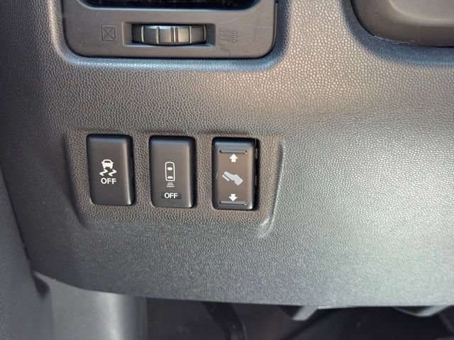 Used 2015 Nissan Titan PRO-4X w/ Pro-4x Luxury Package AWD/4WD image 34