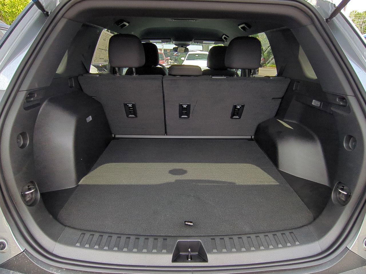 Used 2026 GMC Terrain Elevation image 30