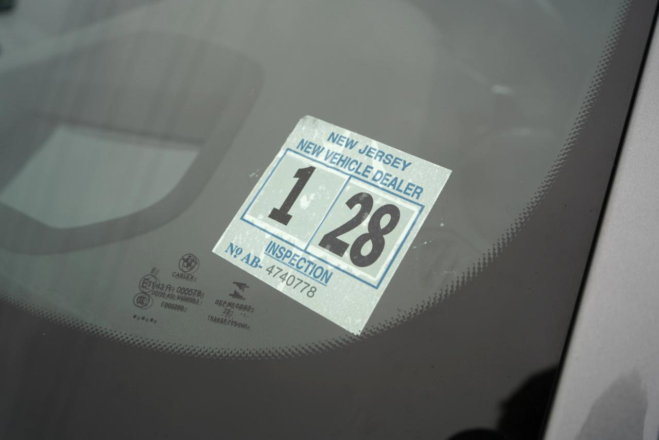 Used 2023 BMW 540i xDrive w/ M Sport Package image 89