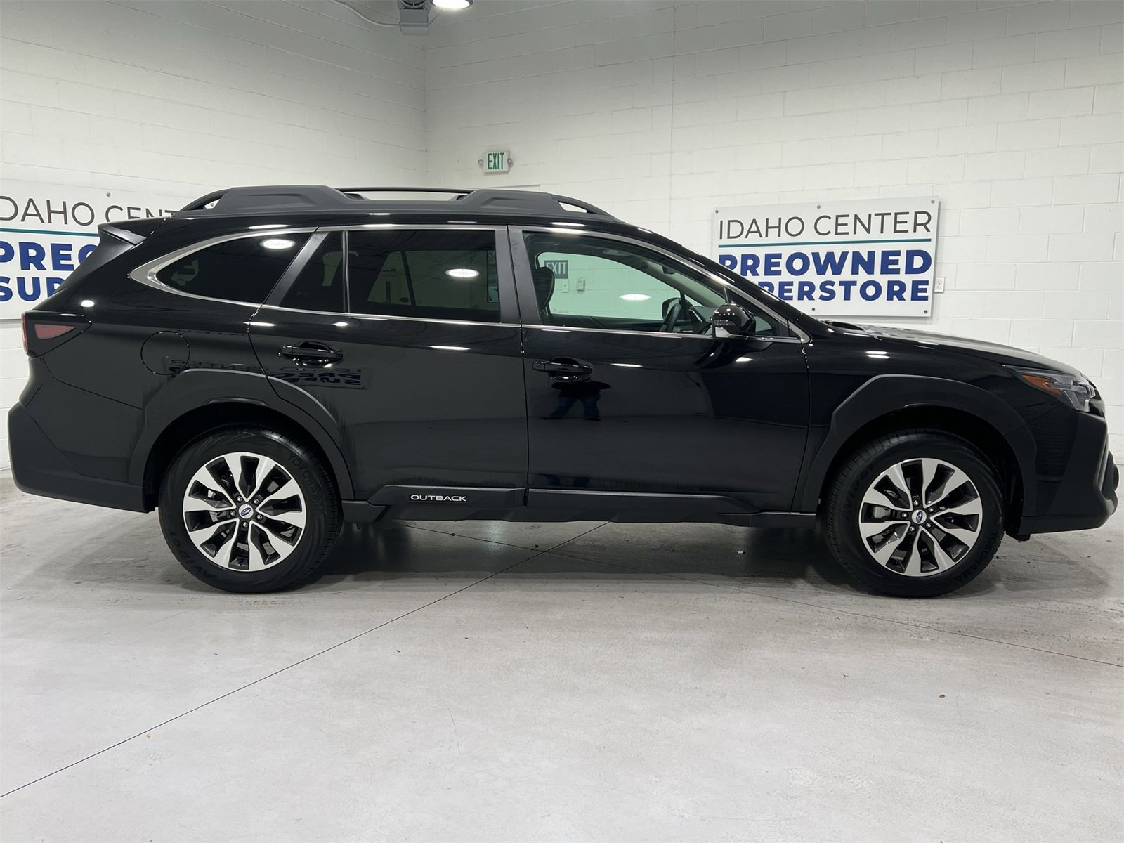 Certified 2025 Subaru Outback Limited image 9