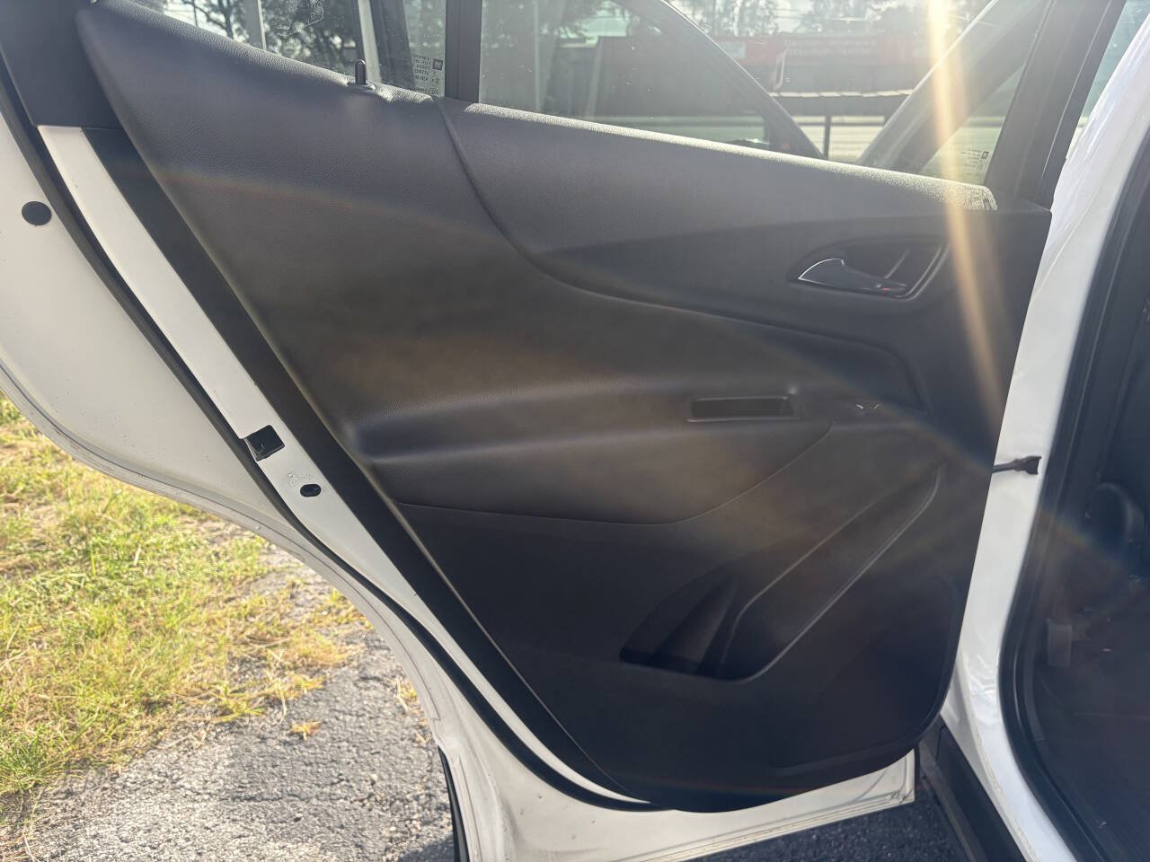 Used 2022 Chevrolet Equinox LT FWD image 11