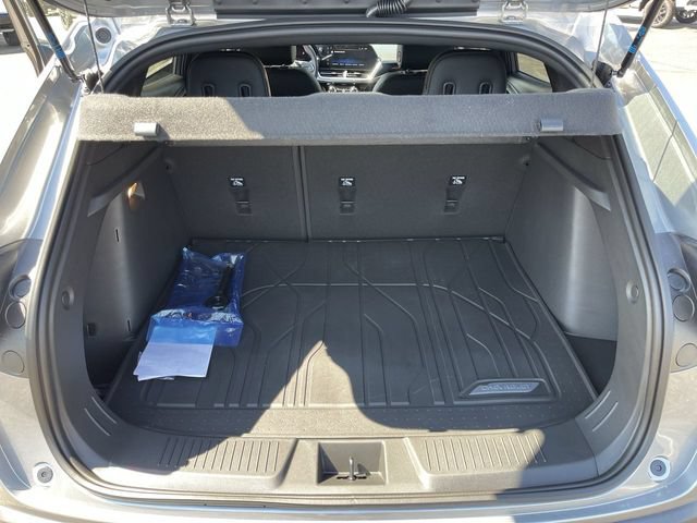 New 2026 Chevrolet Trax RS w/ Sunroof Package FWD image 23