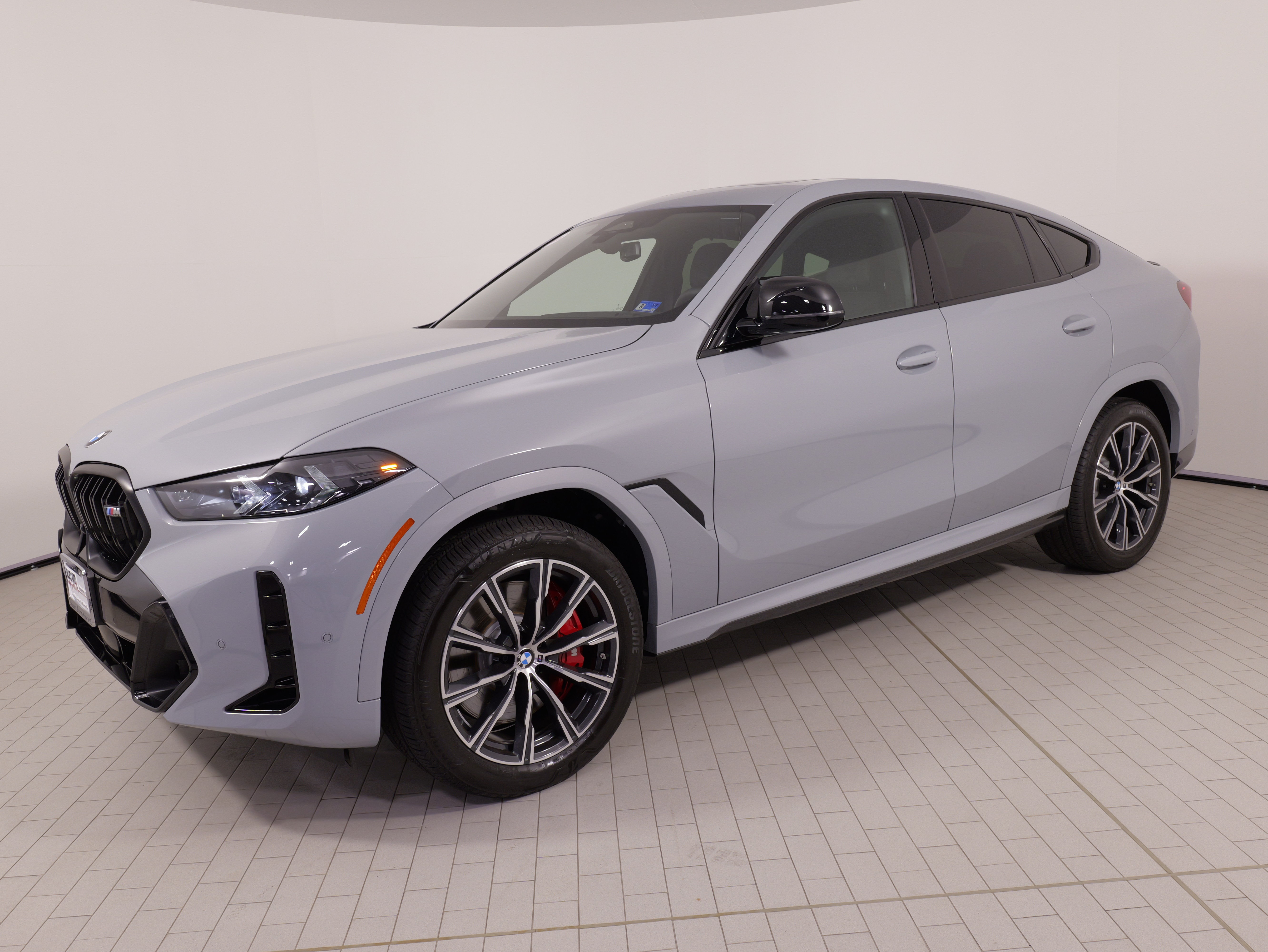 Used 2026 BMW X6 M60i w/ Executive Package AWD/4WD image 1