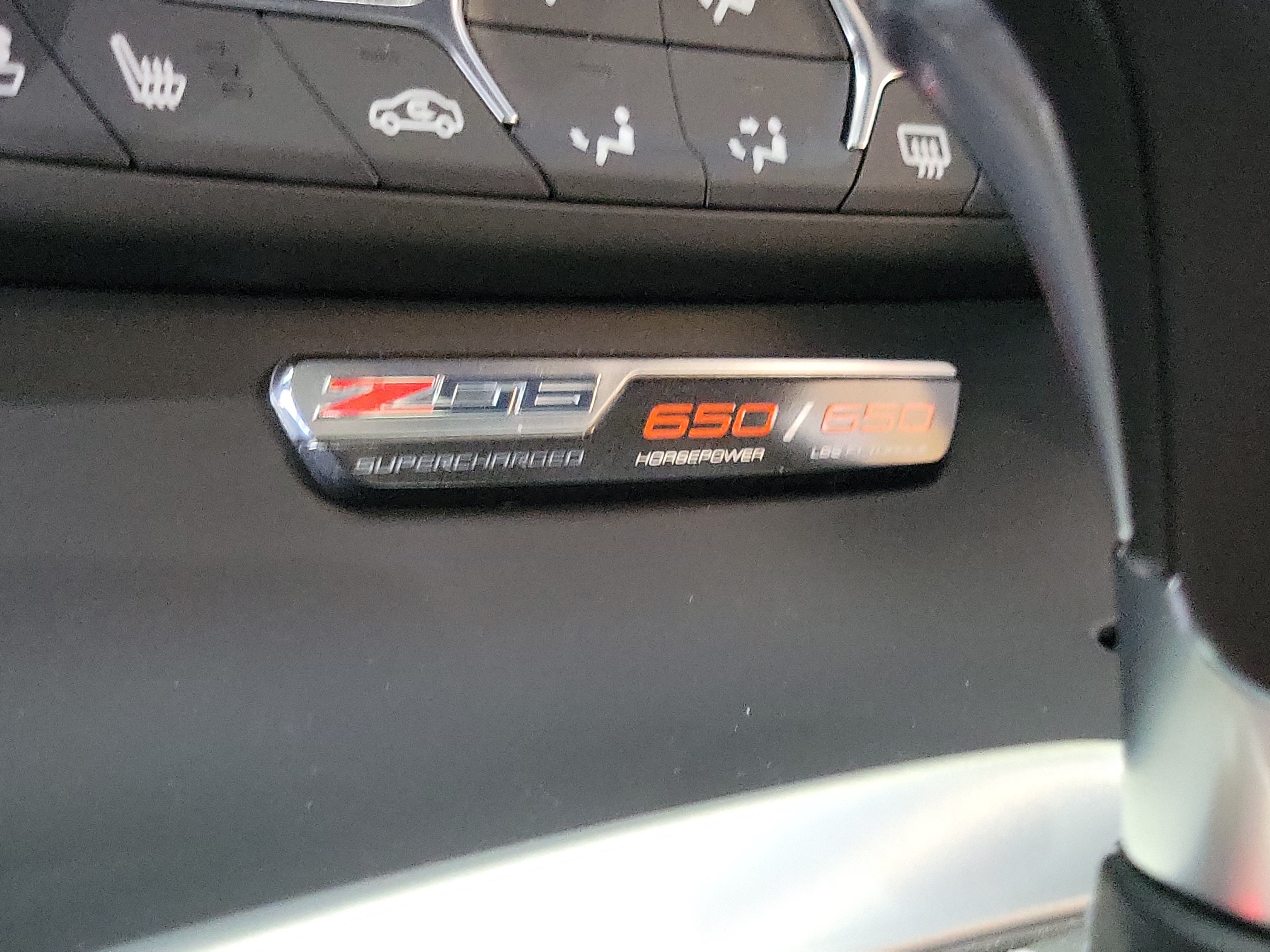 Used 2015 Chevrolet Corvette Z06 w/ 3LZ Preferred Equipment Group RWD image 21