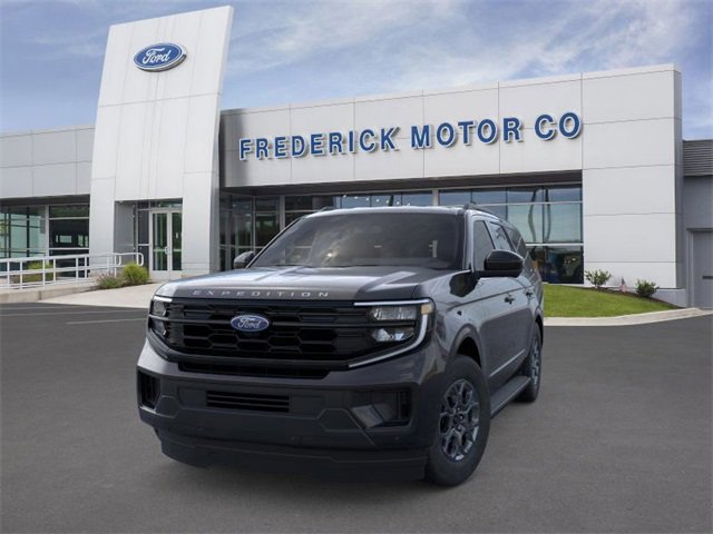 New 2025 Ford Expedition Active image 2