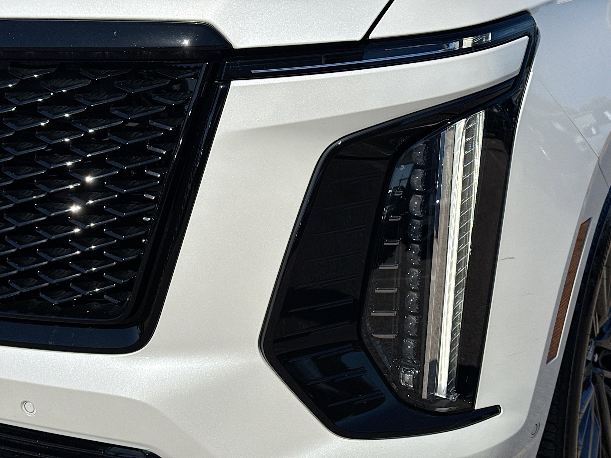 Used 2025 Cadillac Escalade ESV Sport Platinum image 9