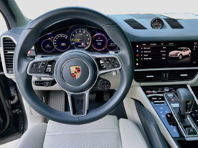 Certified 2023 Porsche Cayenne Platinum Edition AWD/4WD image 24