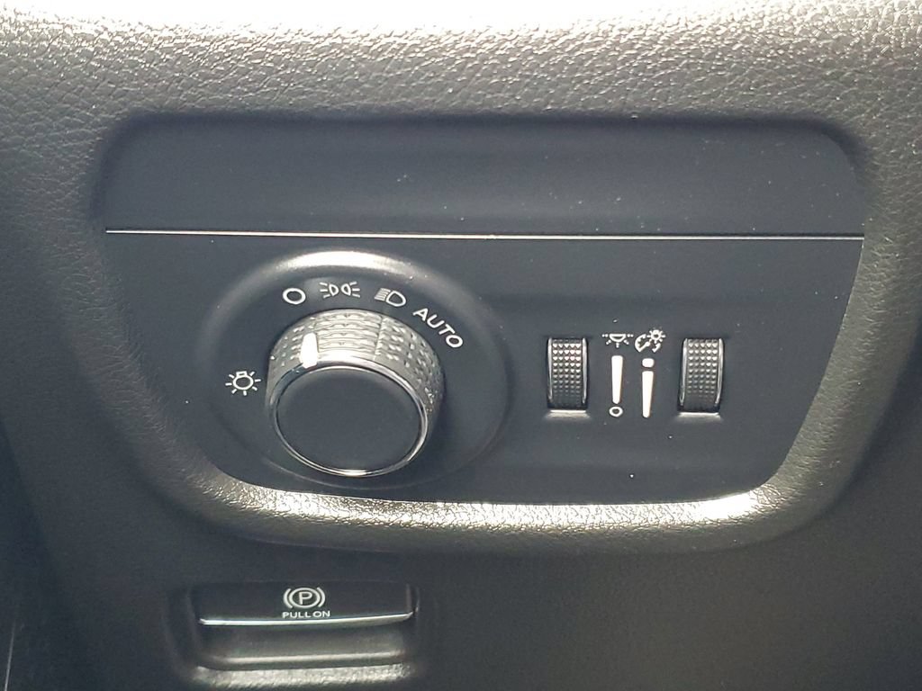 Used 2023 Jeep Grand Cherokee L Laredo AWD/4WD image 20