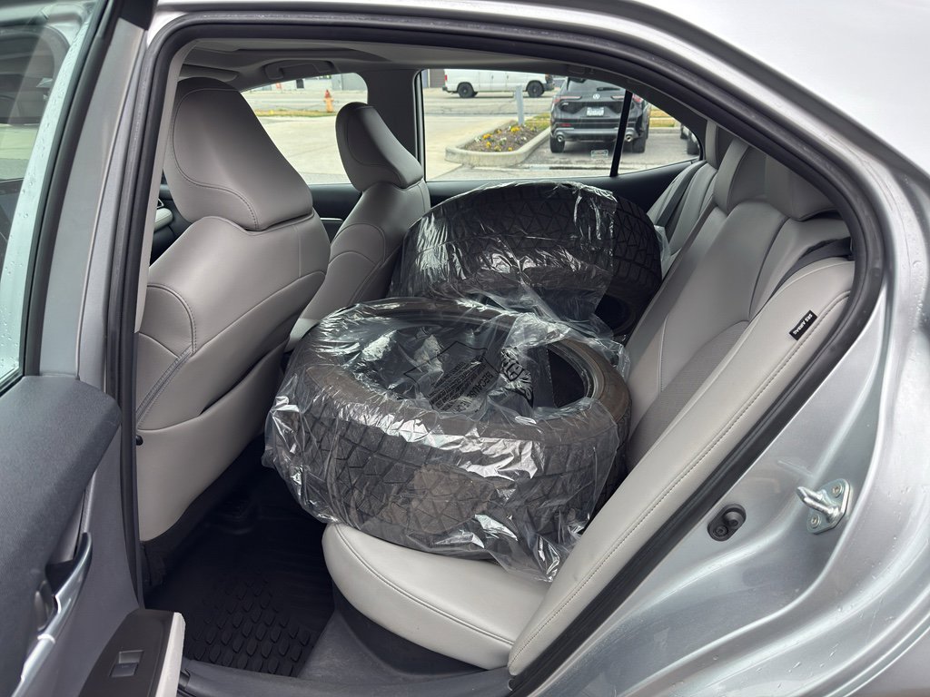 Used 2022 Toyota Camry XSE w/ Navigation Upgrade Package image 18