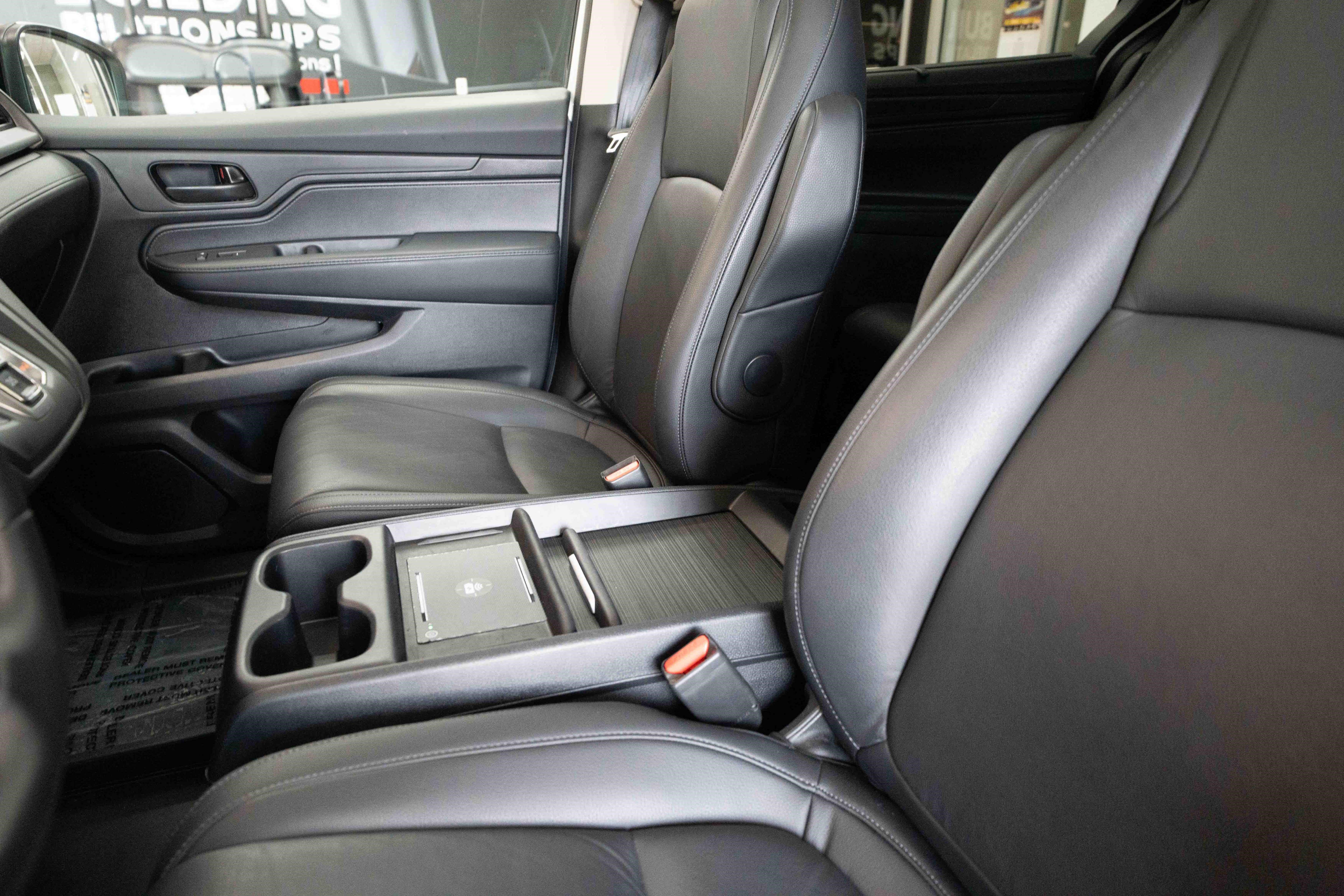 Used 2025 Honda Odyssey EX-L image 10